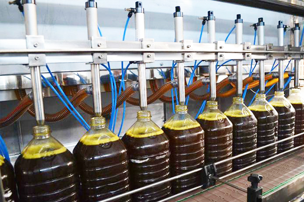 液体灌装机若何使油漆和涂料行业受益？