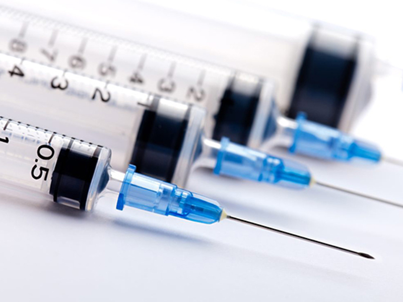 注射器自动吸塑包装机：提升医疗耗材出产效能与包装质量的主题设备